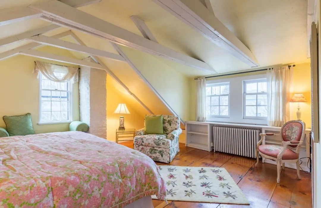 Rockmere Inn-1